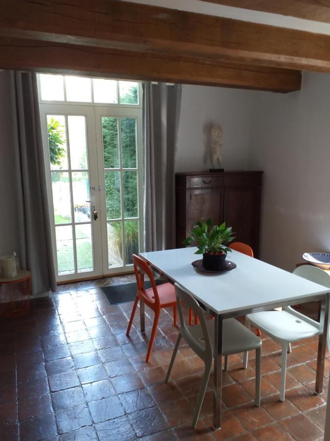 Maison De Vacances, Gite "Le Vieux Logis" A Profondeville Eksteriør billede